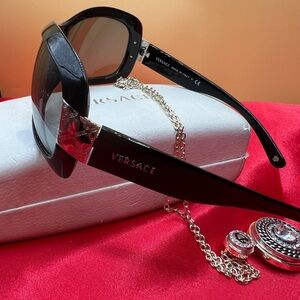 Versace Woman's Sunglasses (Authenticated)